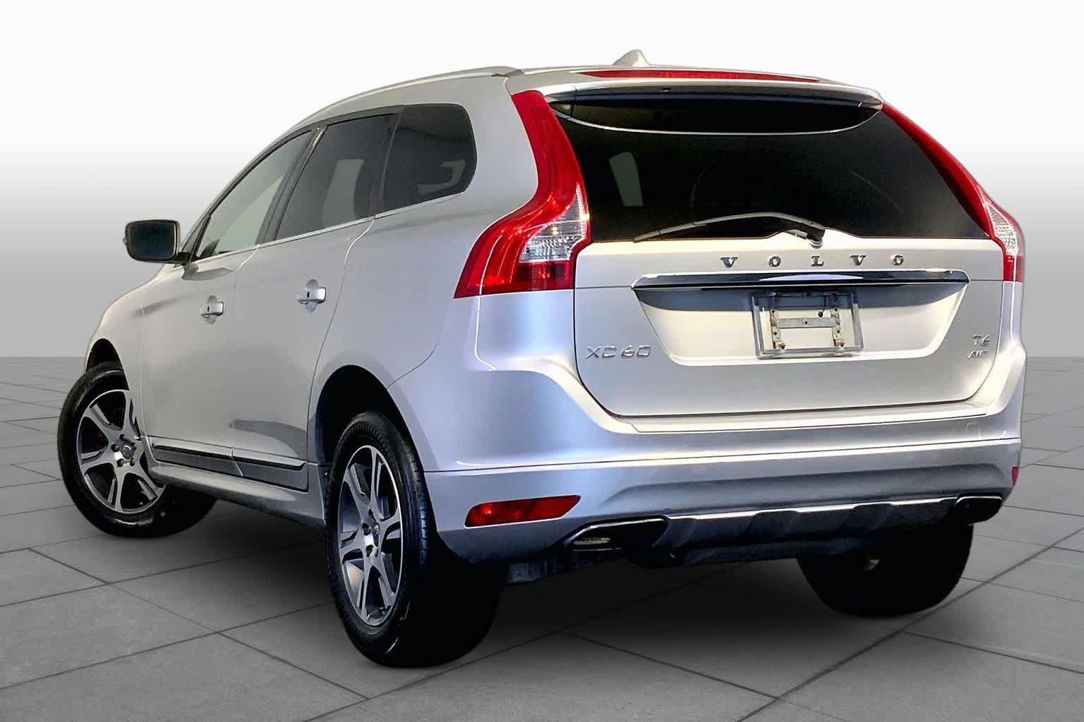 Used 2015 Volvo XC60 T6 AWD/4WD image 11