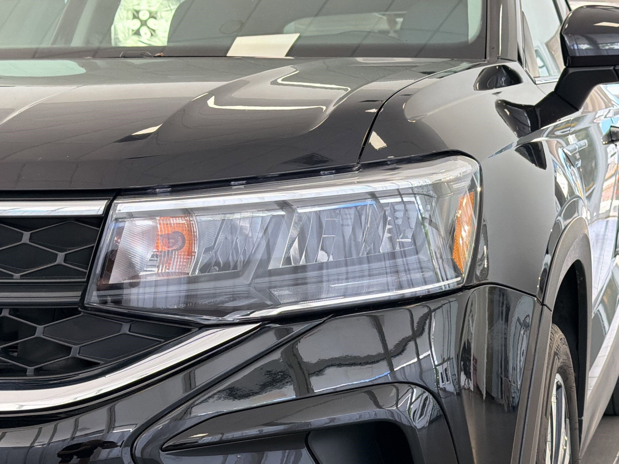 Used 2022 Volkswagen Taos SE w/ Panoramic Sunroof Package image 11