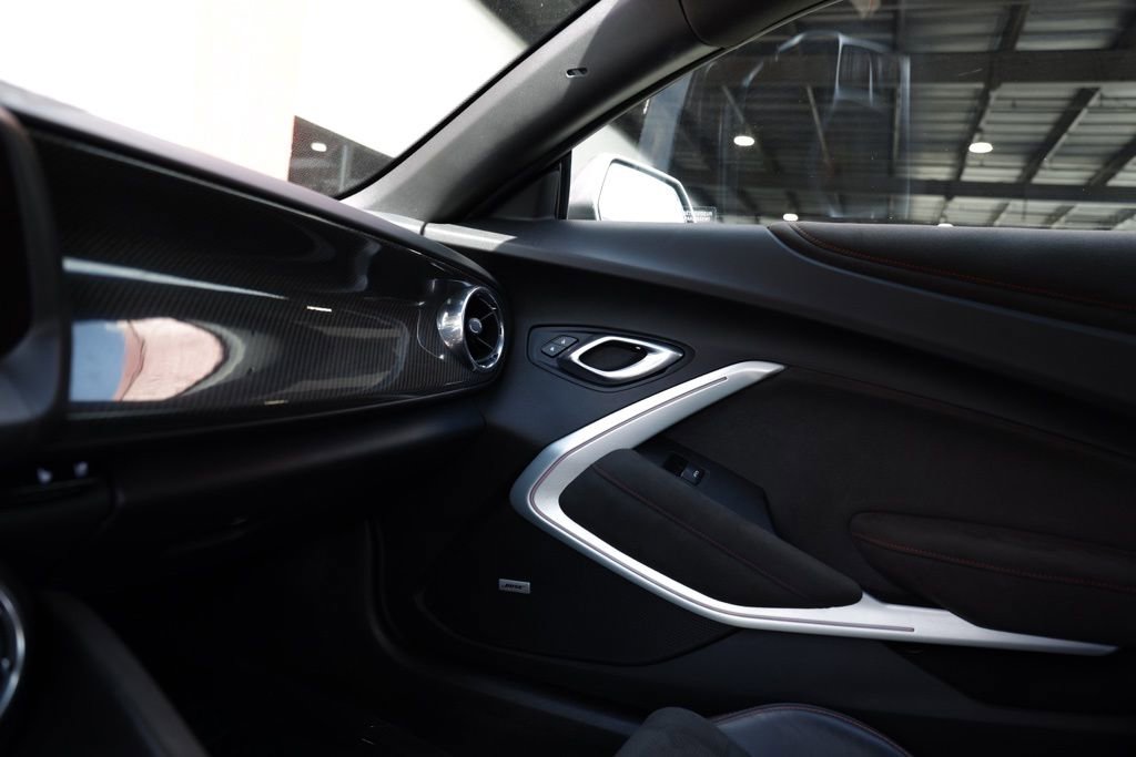 Used 2021 Chevrolet Camaro ZL1 RWD image 26