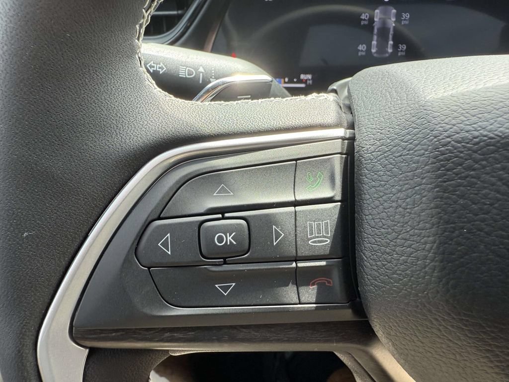 New 2027 Jeep Grand Cherokee Limited AWD/4WD image 24