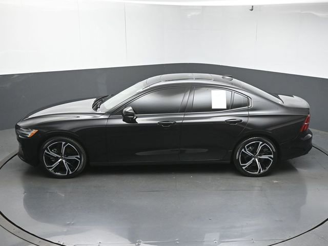 Certified 2025 Volvo S60 B5 Plus AWD/4WD image 43
