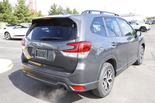Used 2023 Subaru Forester Premium AWD/4WD image 3