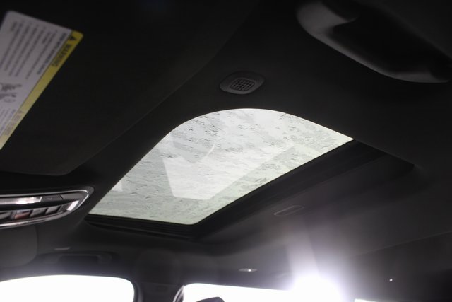 New 2025 Jeep Grand Cherokee L Altitude image 9