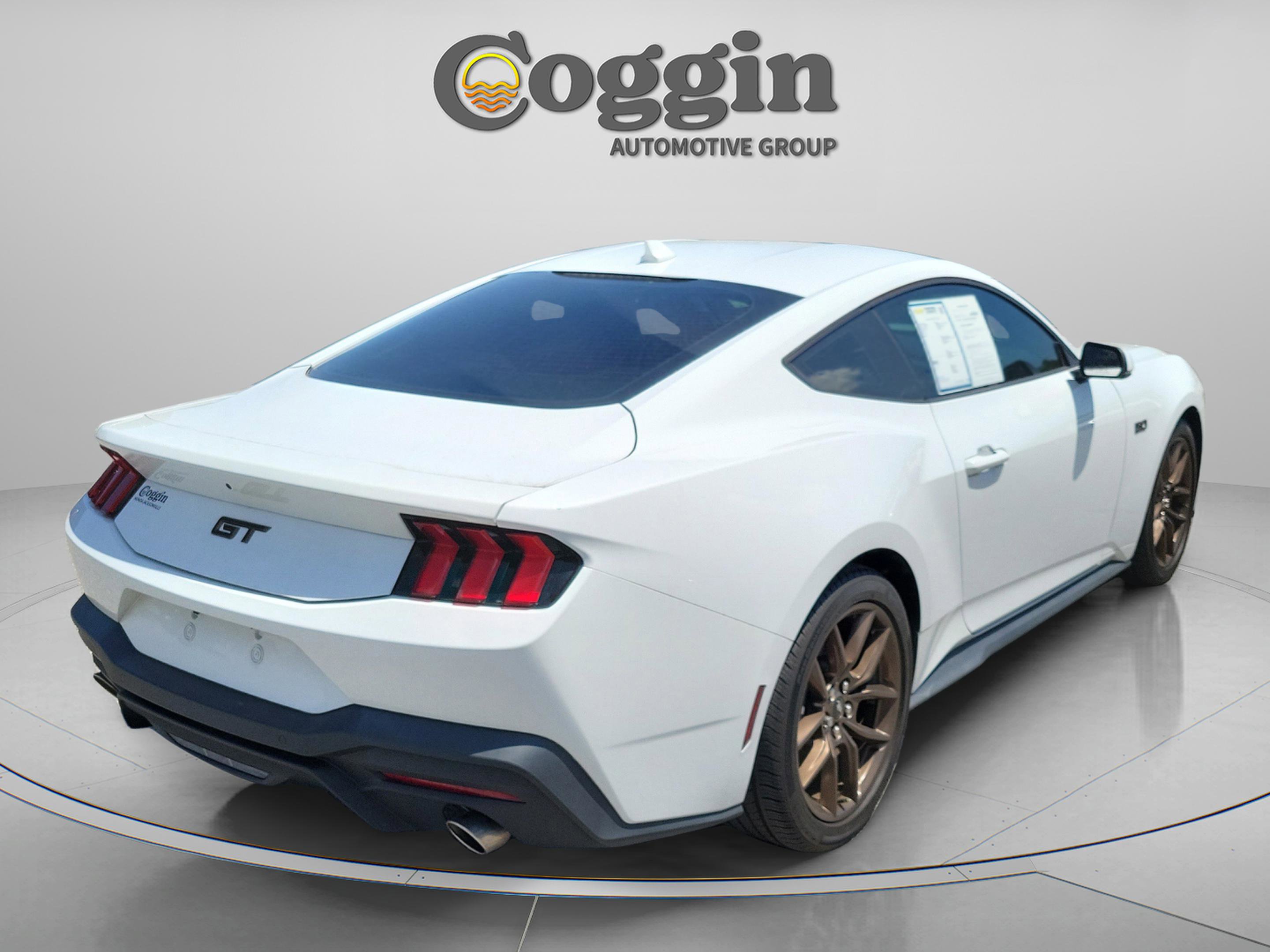 Used 2024 Ford Mustang GT Premium image 3