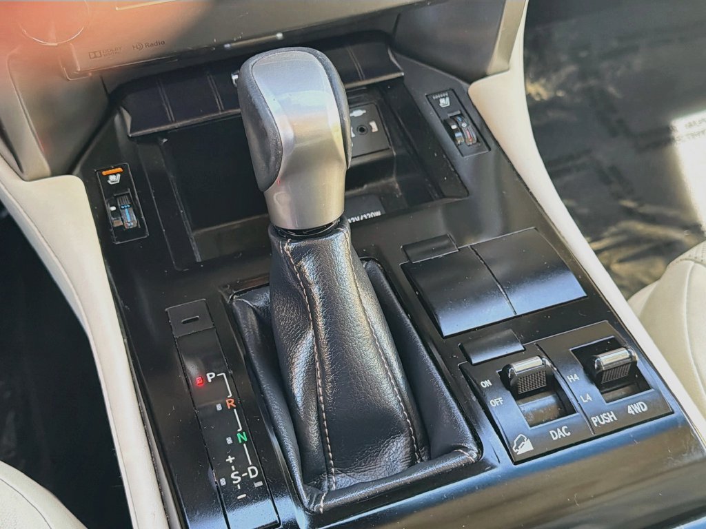Used 2020 Lexus GX 460 Premium w/ Premium Package AWD/4WD image 16