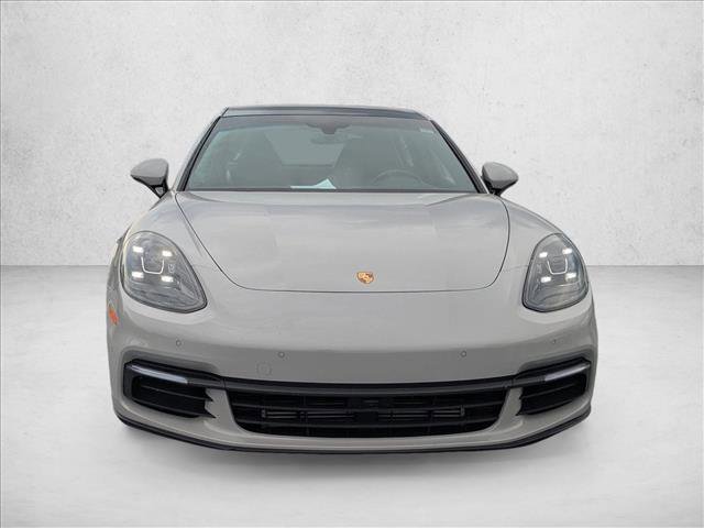 Used 2017 Porsche Panamera image 2