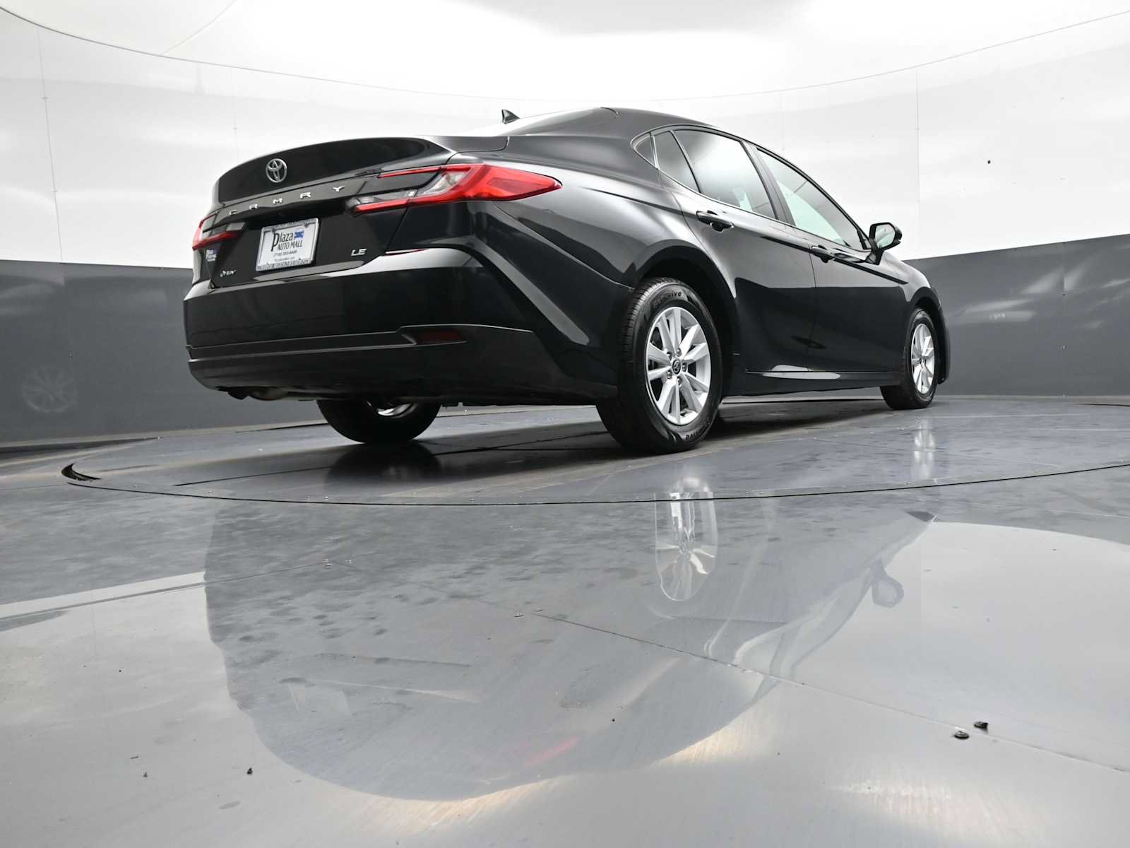 Used 2026 Toyota Camry LE FWD image 28