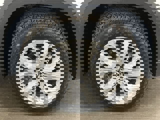 Certified 2023 Volkswagen Taos S image 5