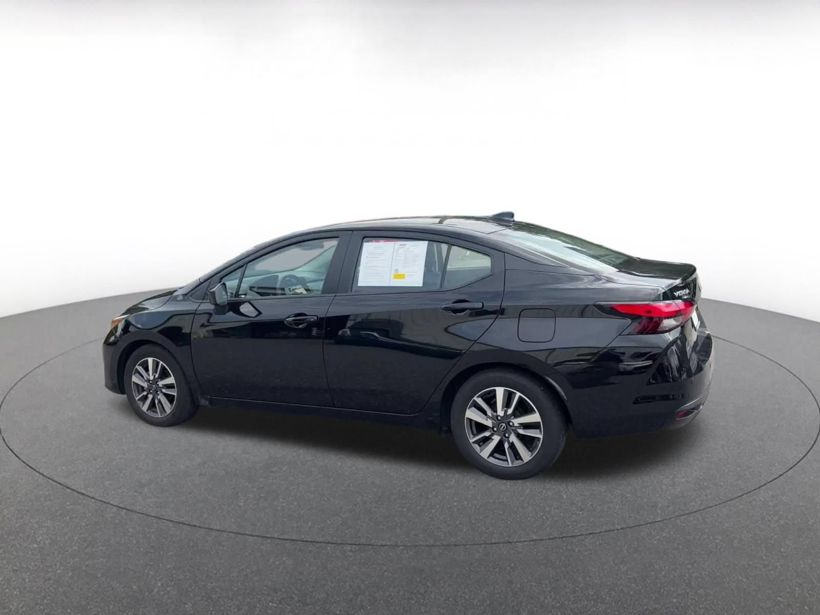 Used 2025 Nissan Versa SV FWD image 8