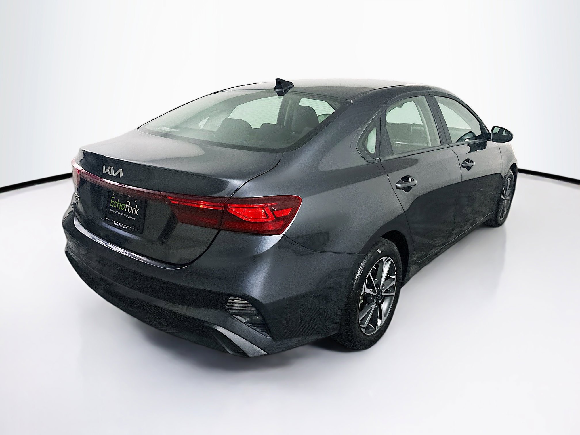 Used 2024 Kia Forte LXS image 9