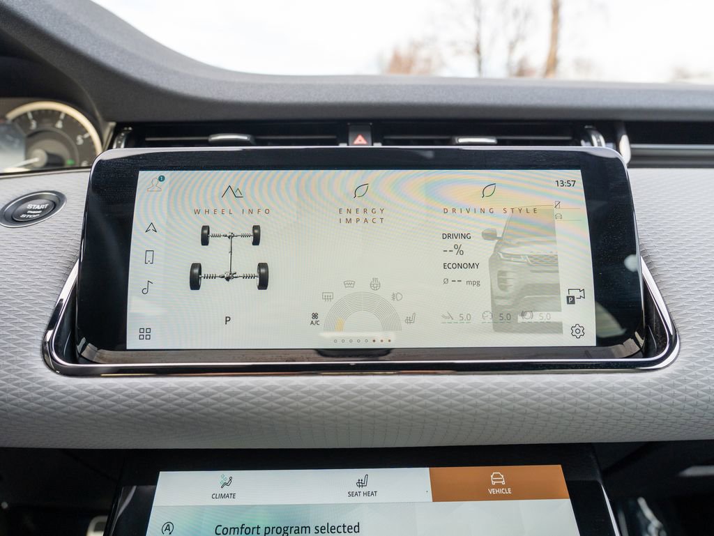 Used 2023 Land Rover Range Rover Evoque R-Dynamic S image 23