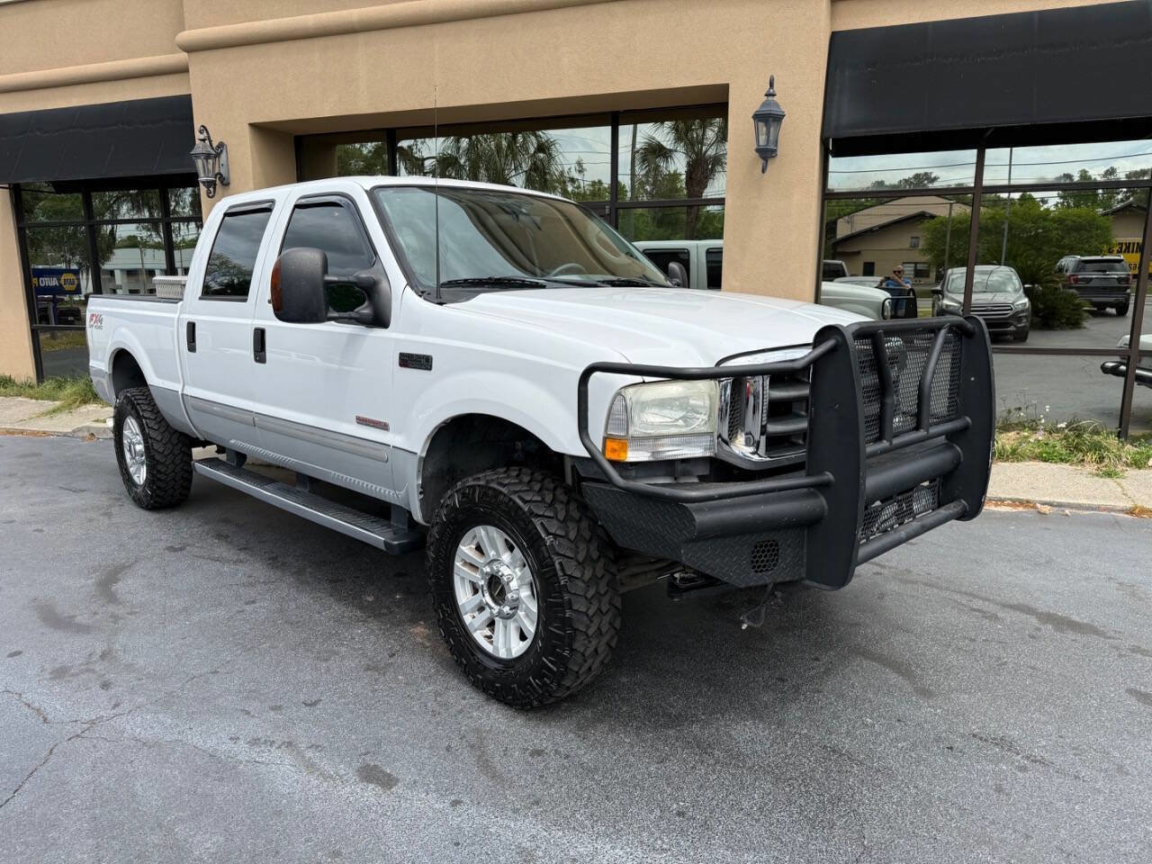 Used 2003 Ford F250 Lariat image 2