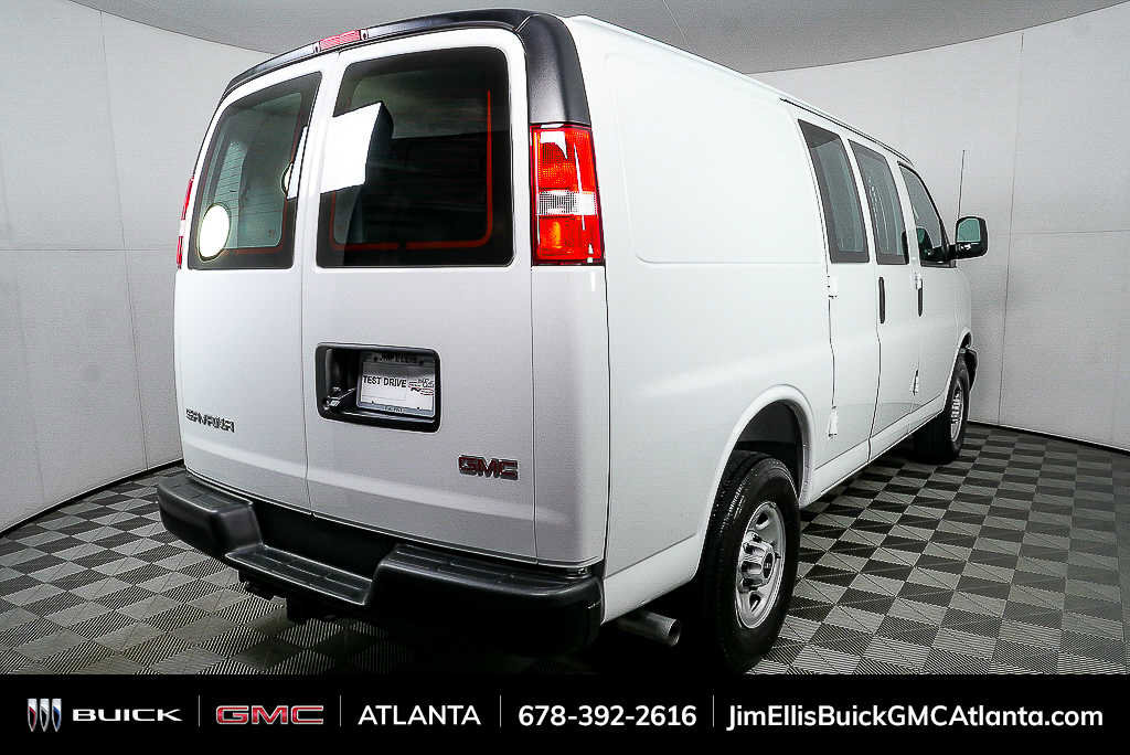 New 2025 GMC Savana 2500 w/ Driver Convenience Package RWD image 3