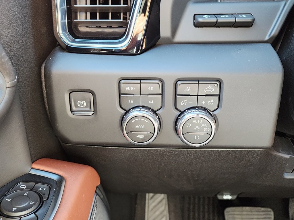 New 2026 GMC Sierra 3500 Denali Ultimate image 21