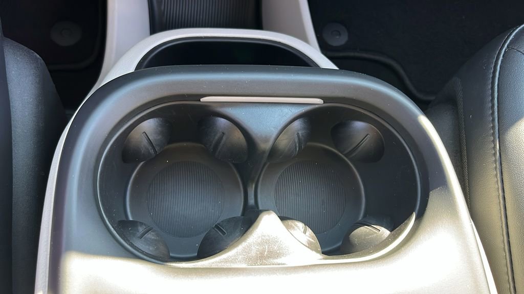 Used 2024 Chrysler Pacifica Touring-L image 25