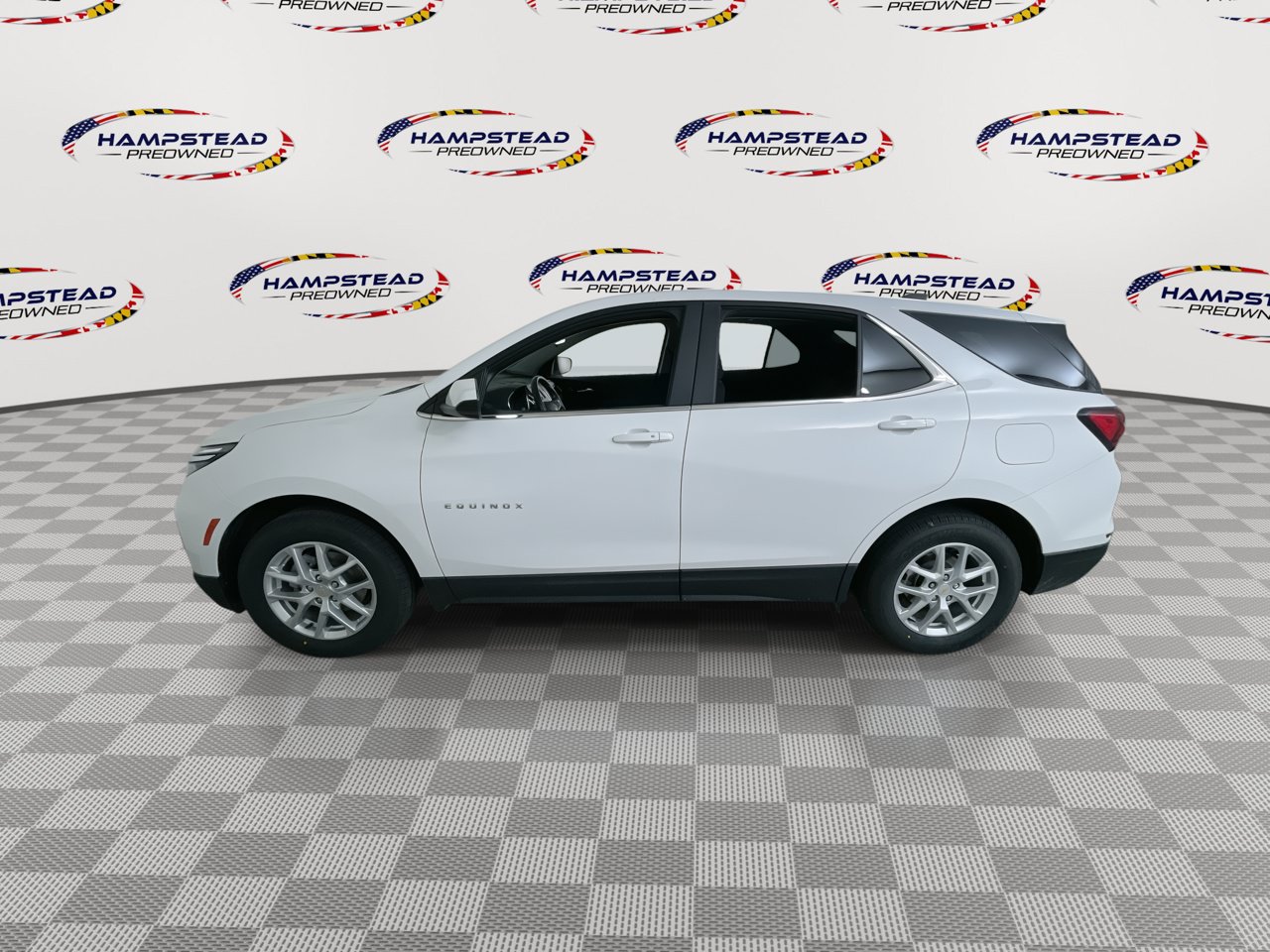 Used 2022 Chevrolet Equinox LT w/ Driver Convenience Package AWD/4WD image 5