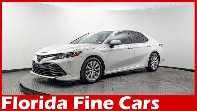 Used 2020 Toyota Camry LE FWD image 1