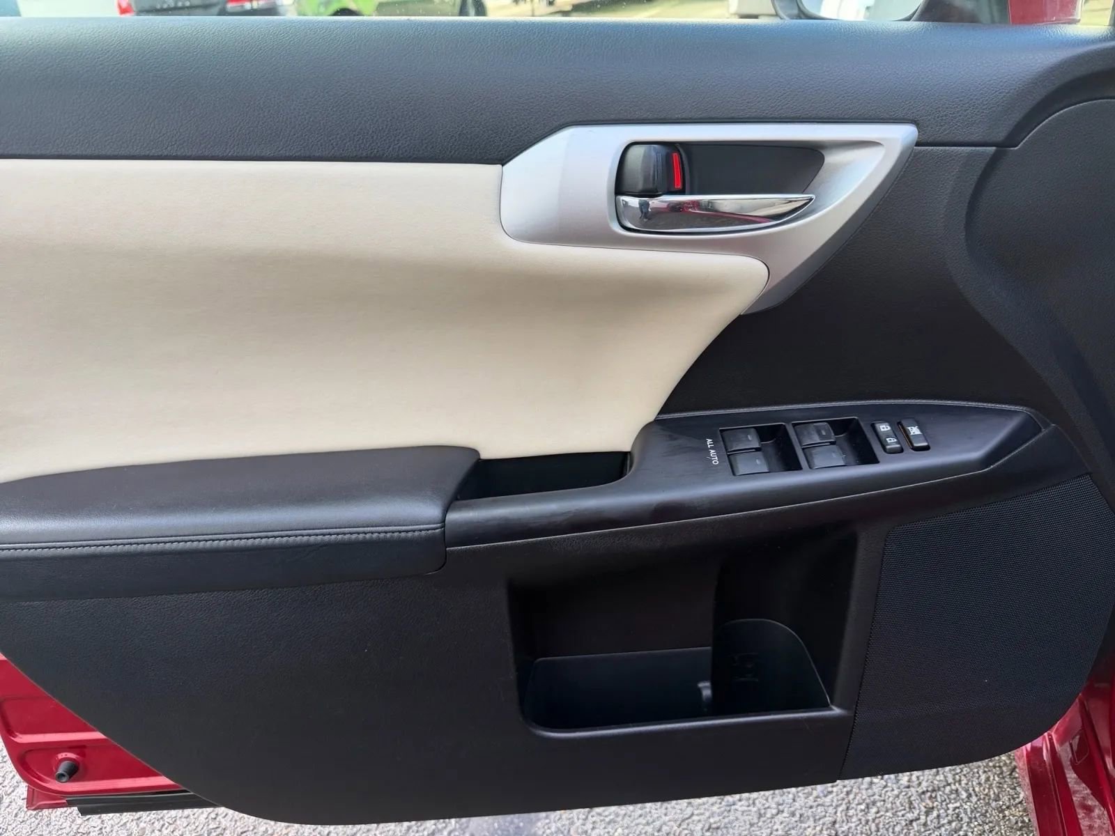 Used 2013 Lexus CT 200h image 17