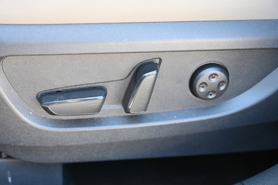 Used 2023 INFINITI QX50 Sensory AWD/4WD image 21