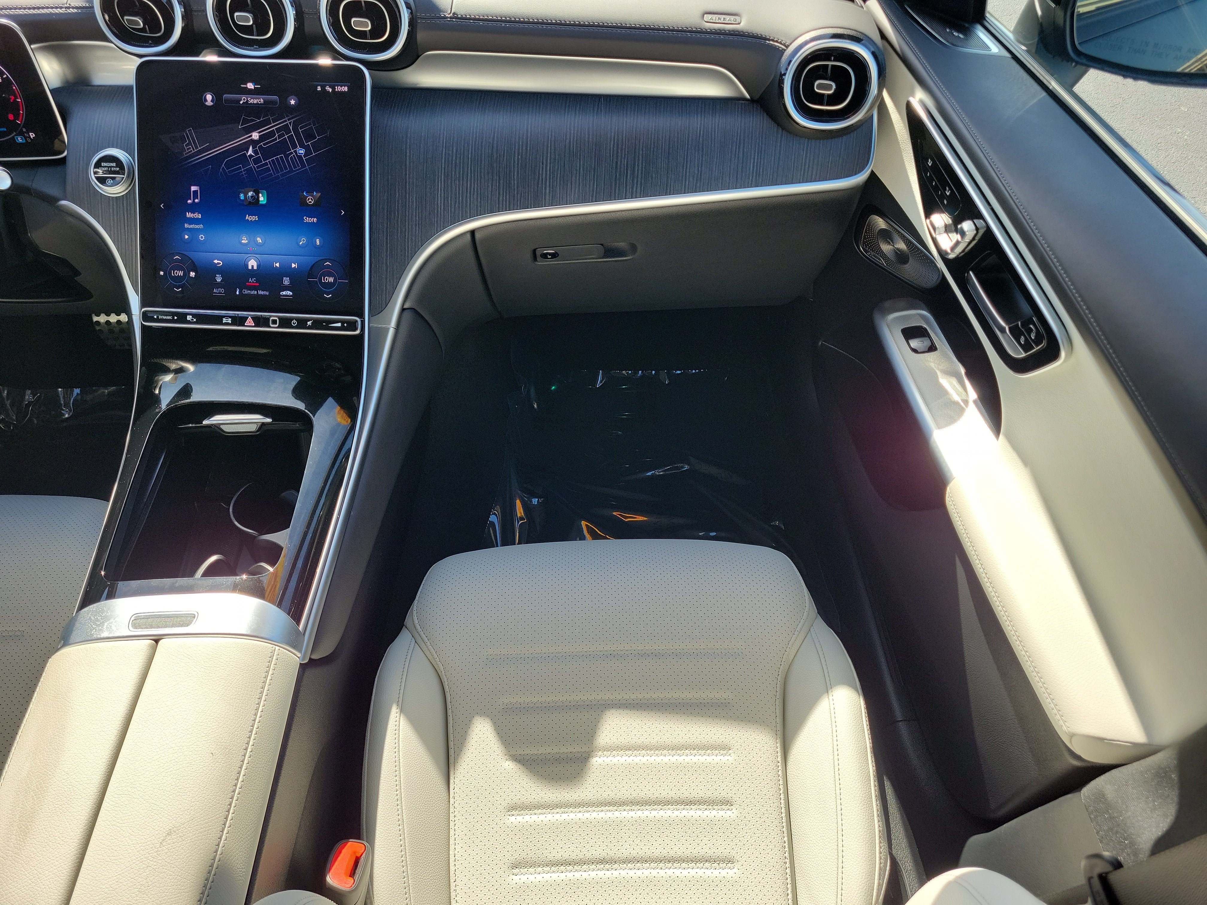 Used 2024 Mercedes-Benz GLC 300 image 15
