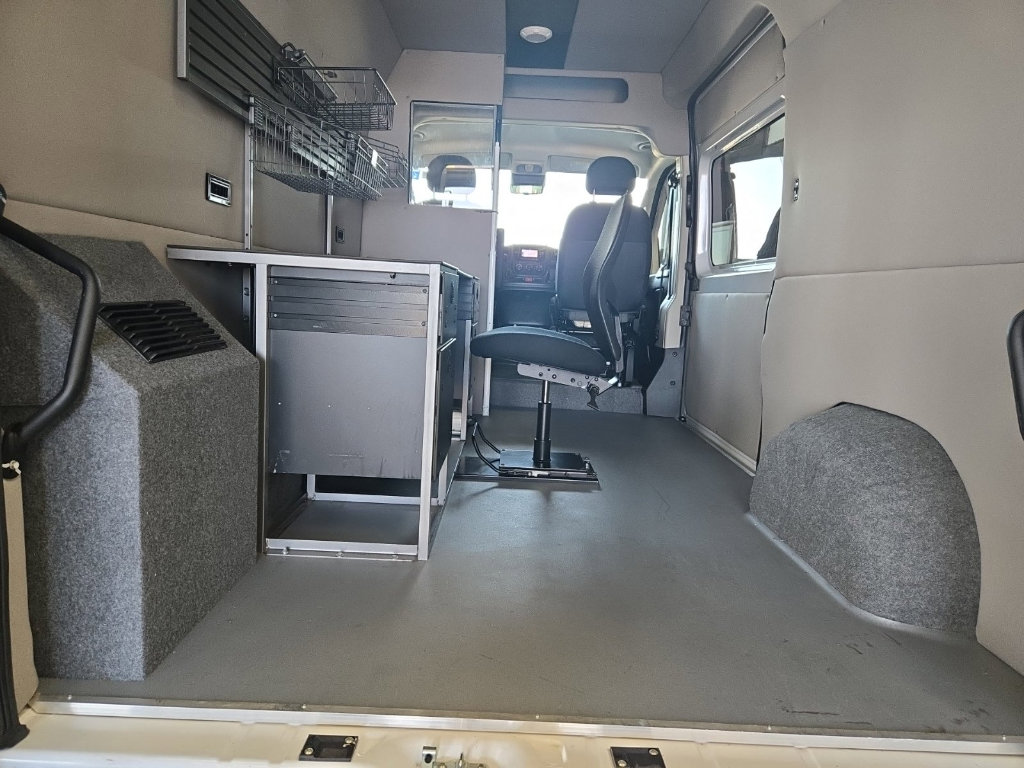 Used 2021 RAM ProMaster 1500 FWD image 3