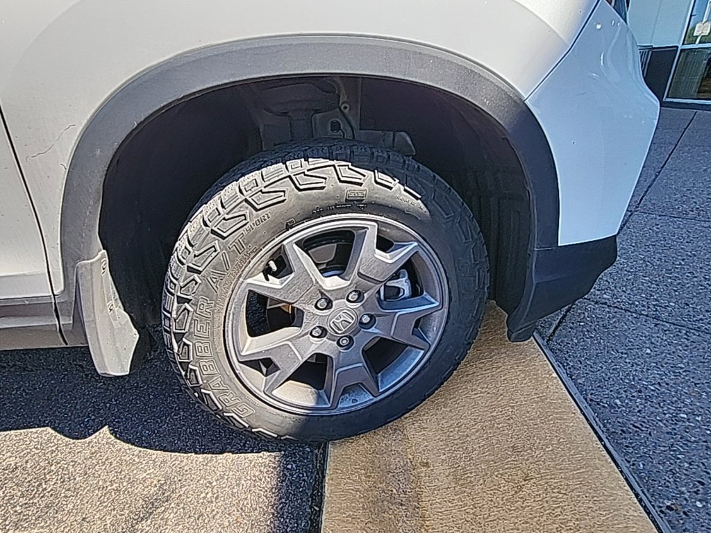 Certified 2024 Honda Passport TrailSport image 8