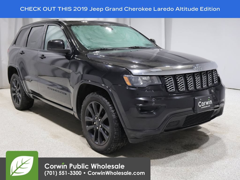Used 2019 Jeep Grand Cherokee Altitude AWD/4WD video 1