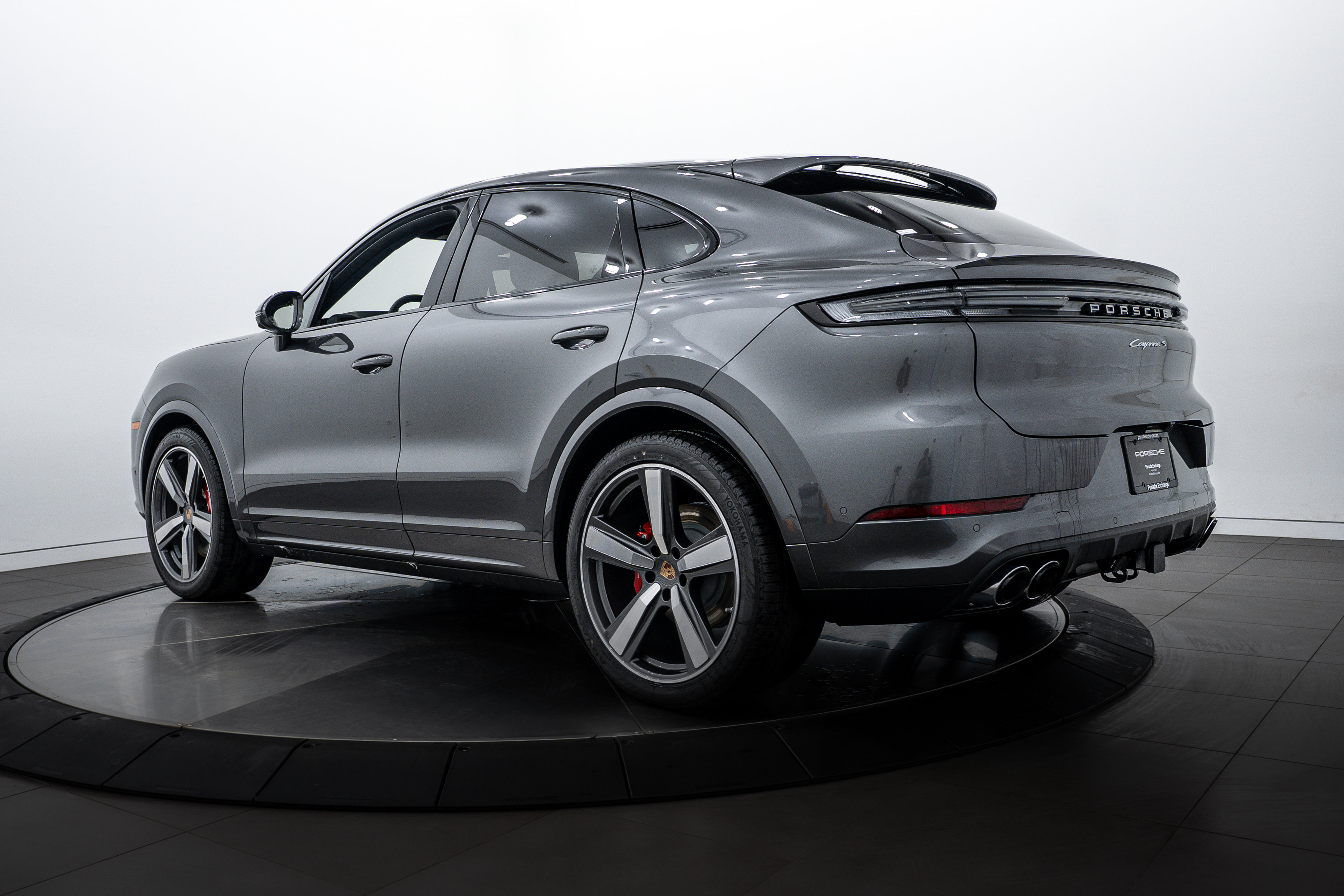 New 2026 Porsche Cayenne S image 3