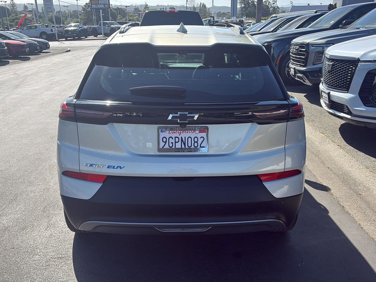 Used 2023 Chevrolet Bolt EUV Premier w/ Sun & Sound Package image 12