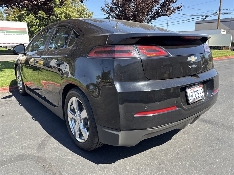 Used 2011 Chevrolet Volt Premium w/ Premium Trim Package FWD image 7