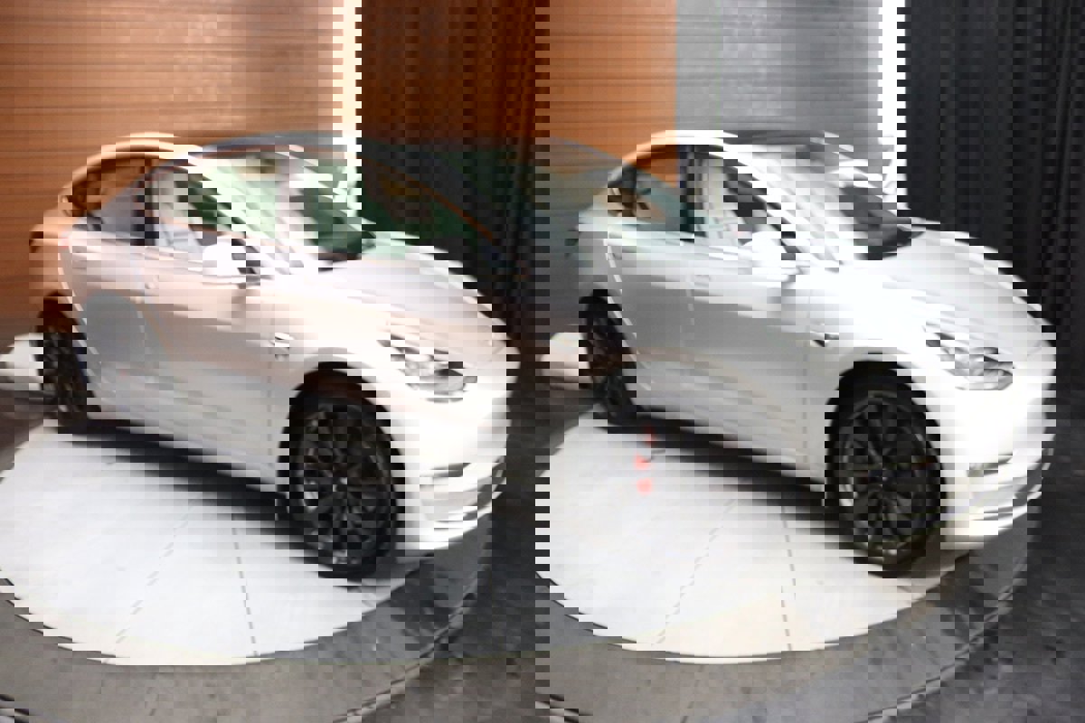 Used 2020 Tesla Model 3 Performance image 61