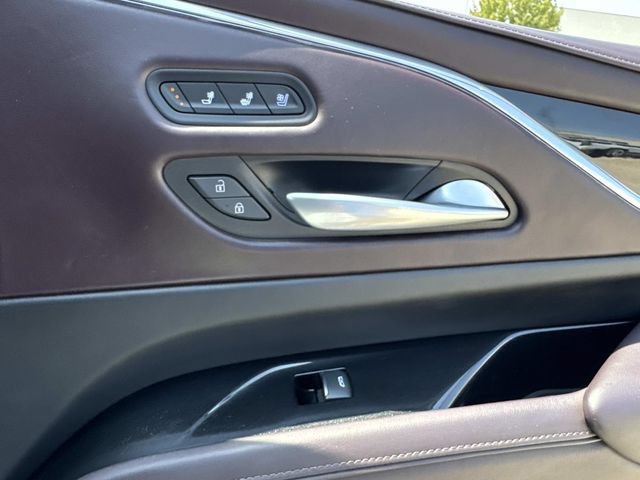 Used 2023 Cadillac Escalade ESV Sport Platinum w/ LPO, ONYX Package RWD image 10