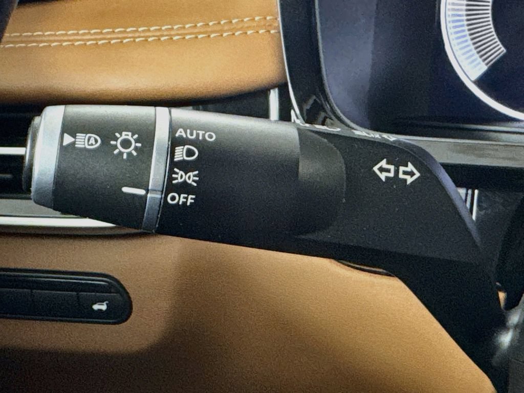 Certified 2023 INFINITI QX60 Sensory w/ Cargo Package AWD/4WD image 15