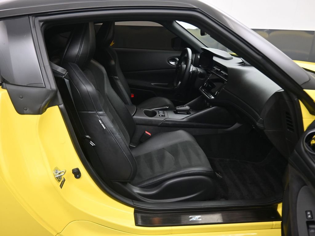 Used 2023 Nissan Z w/ Floor Mat Package (L93) RWD image 33