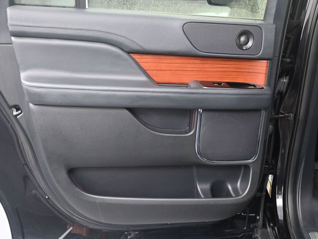Used 2024 Lincoln Navigator L 4WD image 21