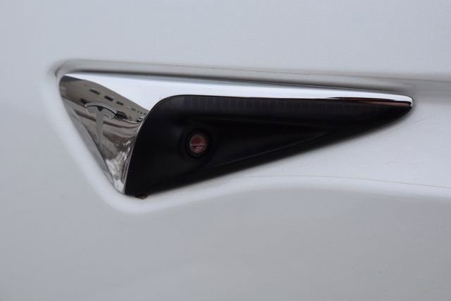 Used 2019 Tesla Model X Long Range image 19