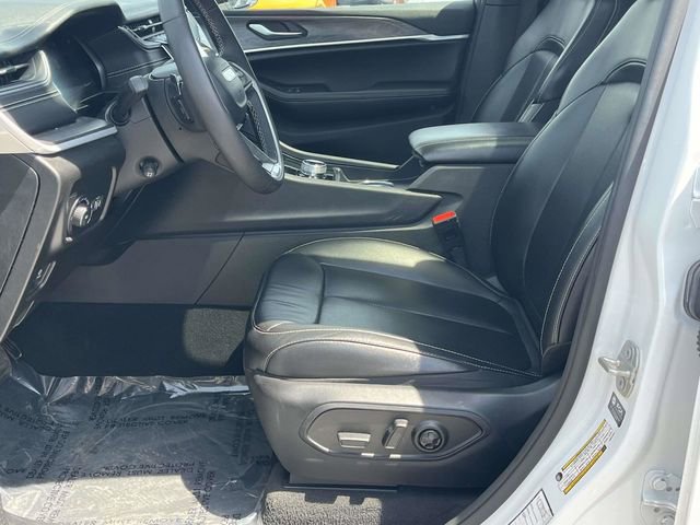 Used 2024 Jeep Grand Cherokee L Limited w/ Luxury Tech Group II AWD/4WD image 13