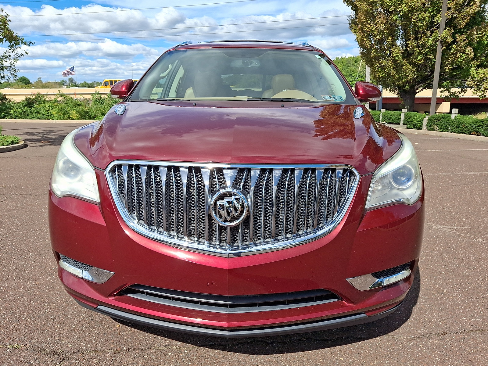 Used 2015 Buick Enclave Leather FWD image 2