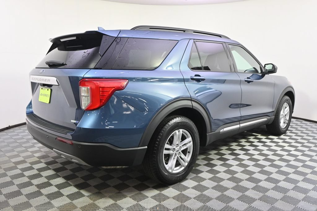 Used 2020 Ford Explorer XLT w/ Equipment Group 202A AWD/4WD image 7