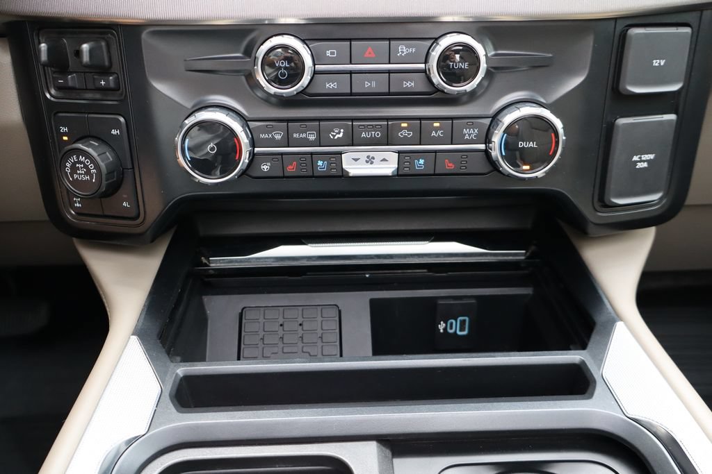 Used 2026 Ford F350 Platinum w/ Platinum Plus Package AWD/4WD image 10