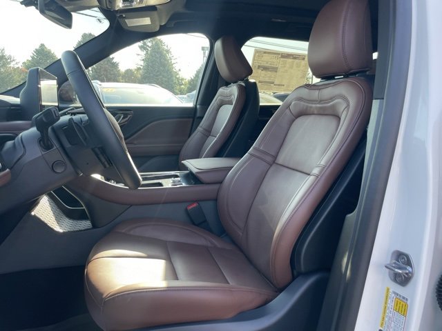 New 2025 Lincoln Aviator Reserve w/ Jet Appearance Package image 28