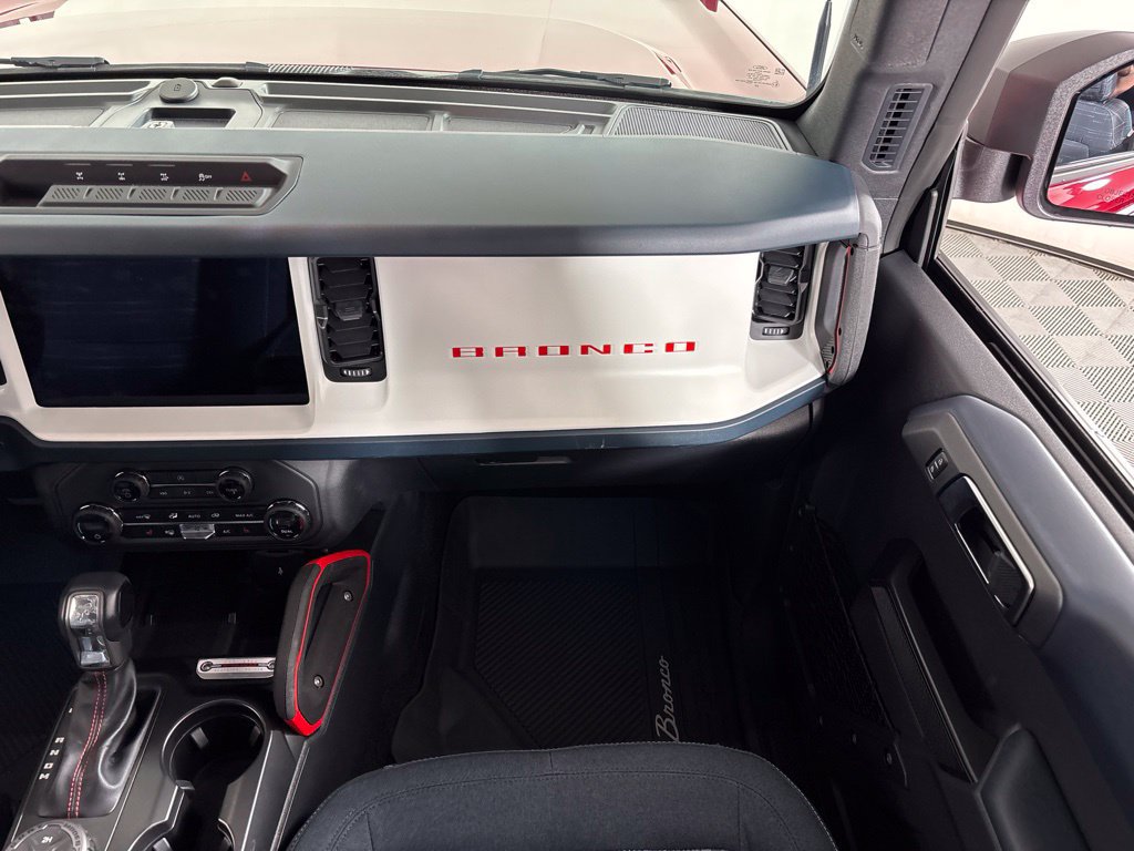 Used 2025 Ford Bronco Heritage Edition AWD/4WD image 21