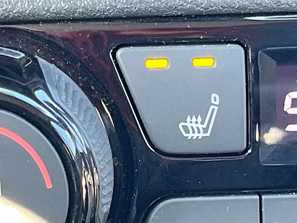 Used 2024 Nissan Kicks SR w/ SR Premium Package image 20