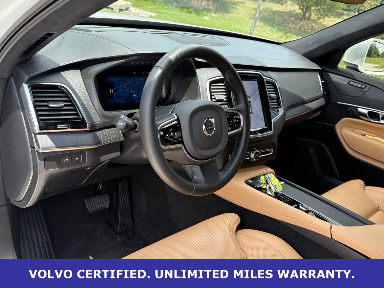 Certified 2024 Volvo XC90 T8 Ultimate w/ Lounge Package AWD/4WD image 16
