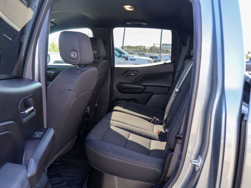 Used 2024 Chevrolet Colorado LT RWD image 9