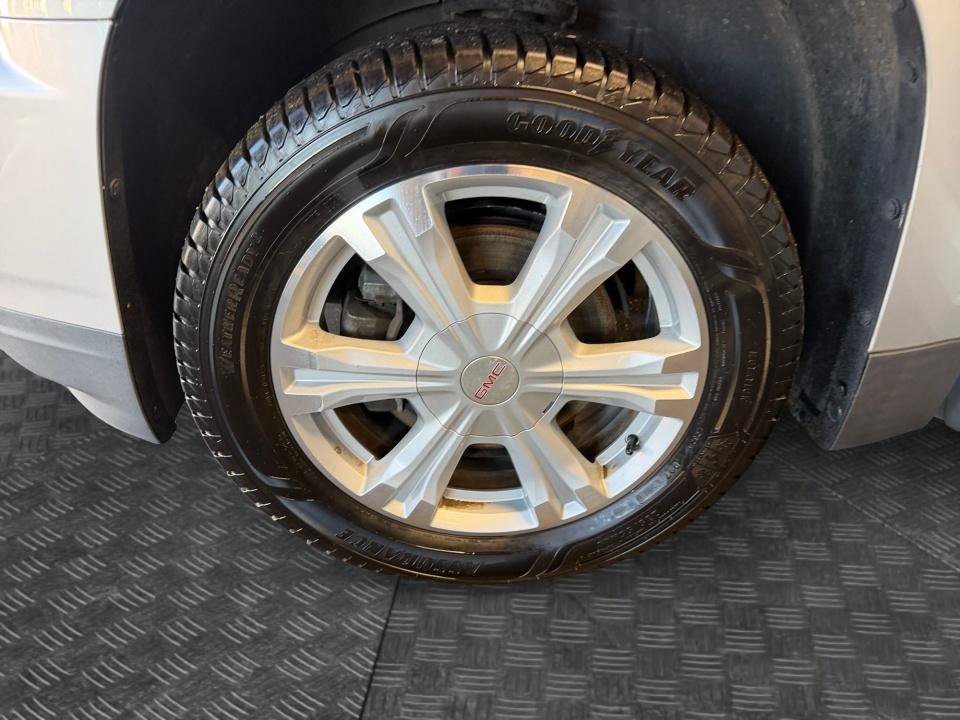 Used 2017 GMC Terrain SLE FWD image 31