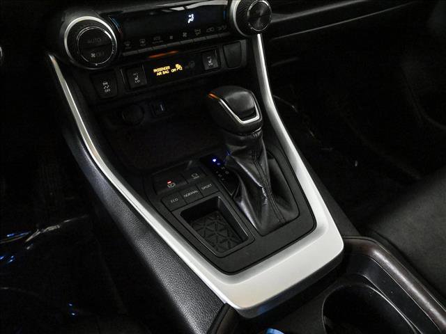 Used 2019 Toyota RAV4 Limited FWD image 12