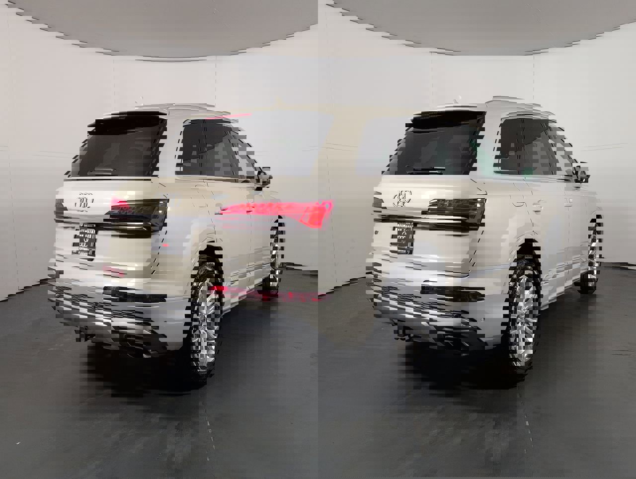 Certified 2025 Audi Q7 2.0T Premium Plus w/ Premium Plus Package image 38