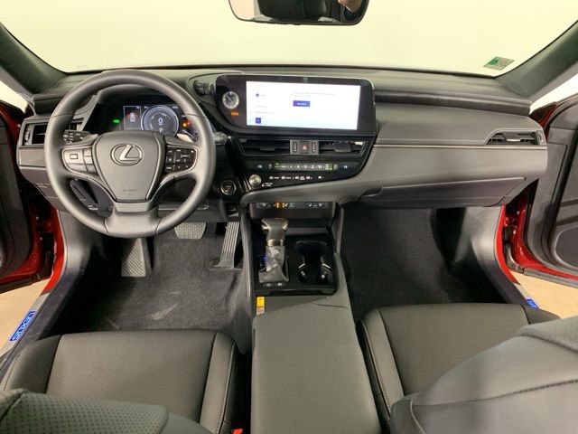 Used 2025 Lexus ES 300h F Sport w/ Accessory Package (Z2) image 35