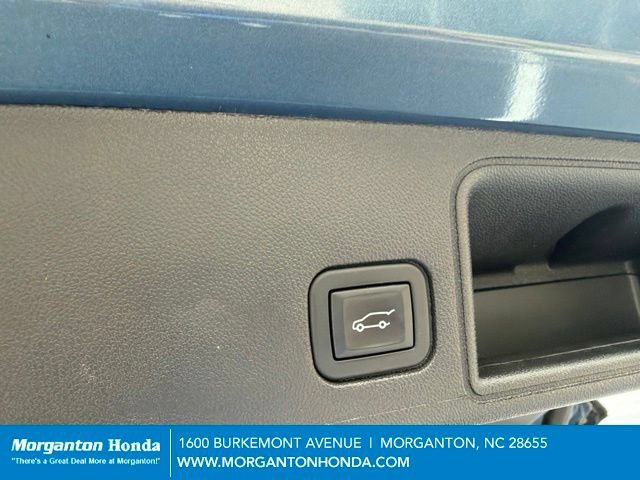 Used 2024 GMC Terrain SLT AWD/4WD image 27